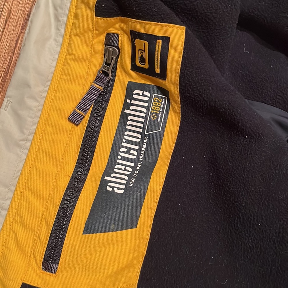 Ski Jacket - Picture 11 of 11